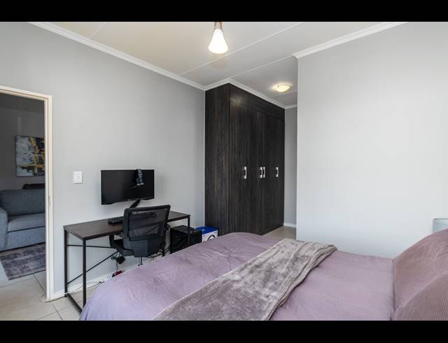 1 BEDROOM APARTMENT TO LET IN SANDOWN